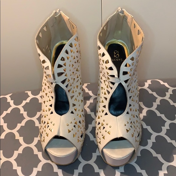 Shoe Dazzle Shoes - Beautiful Studded Heels